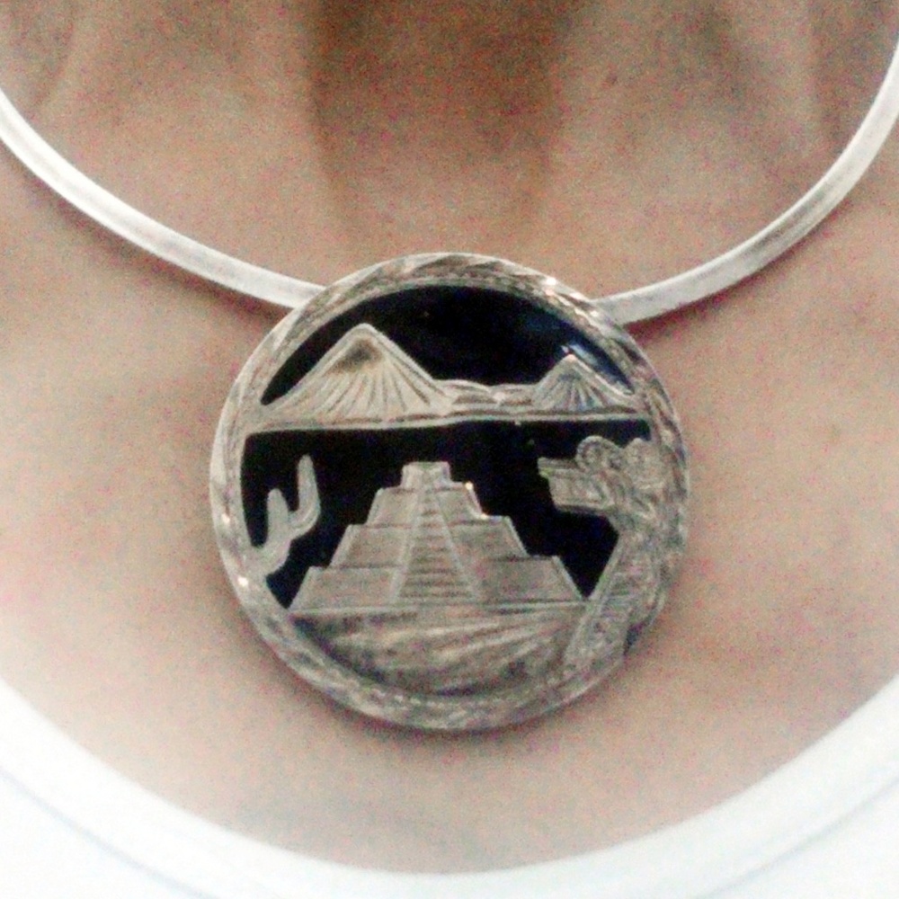 Vintage Onyx & Sterling Silver Oversized Taxco Aztec Pendant Brooch - Picture 3 of 7